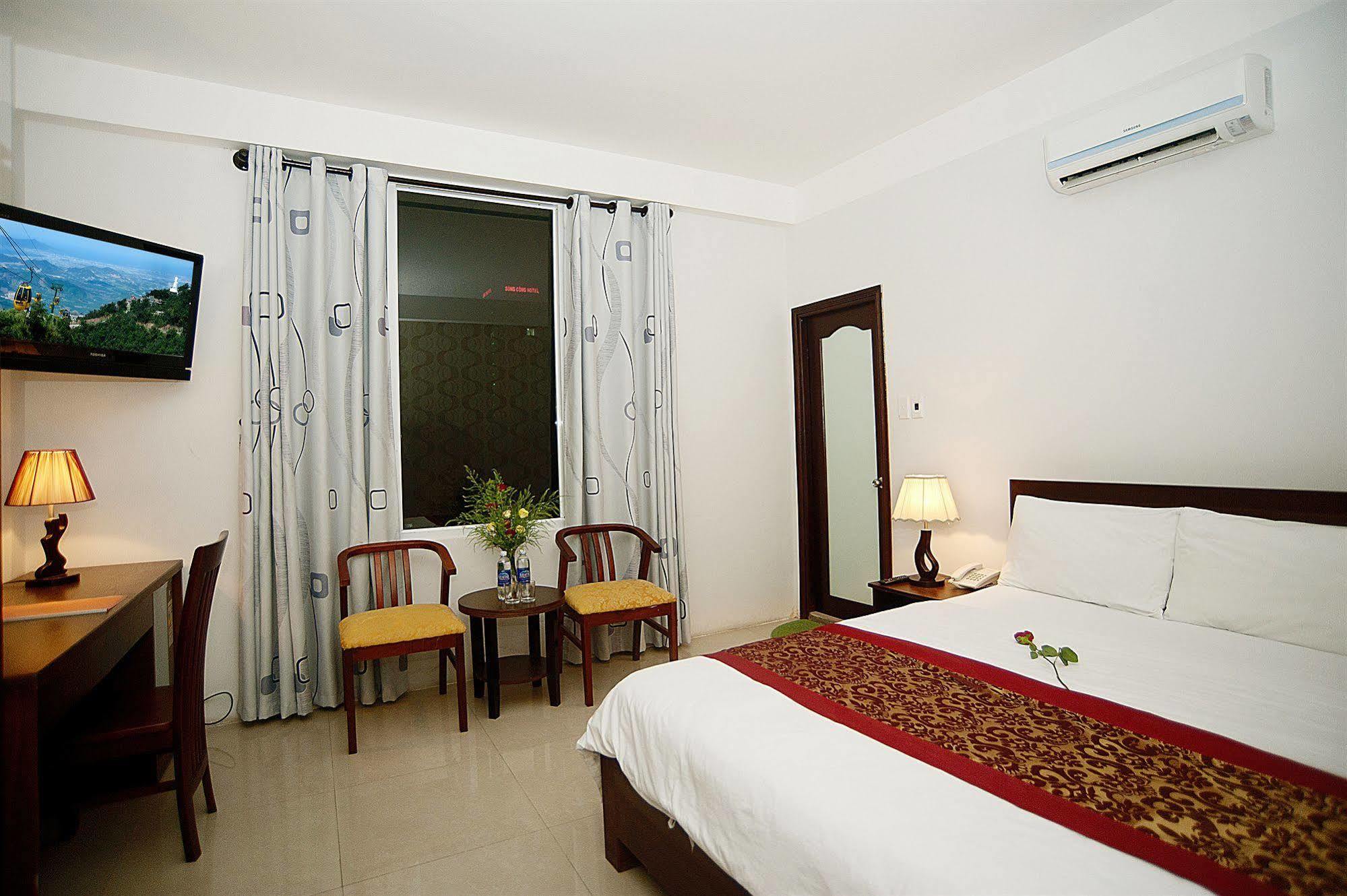 Bin Star Hotel Da Nang Buitenkant foto
