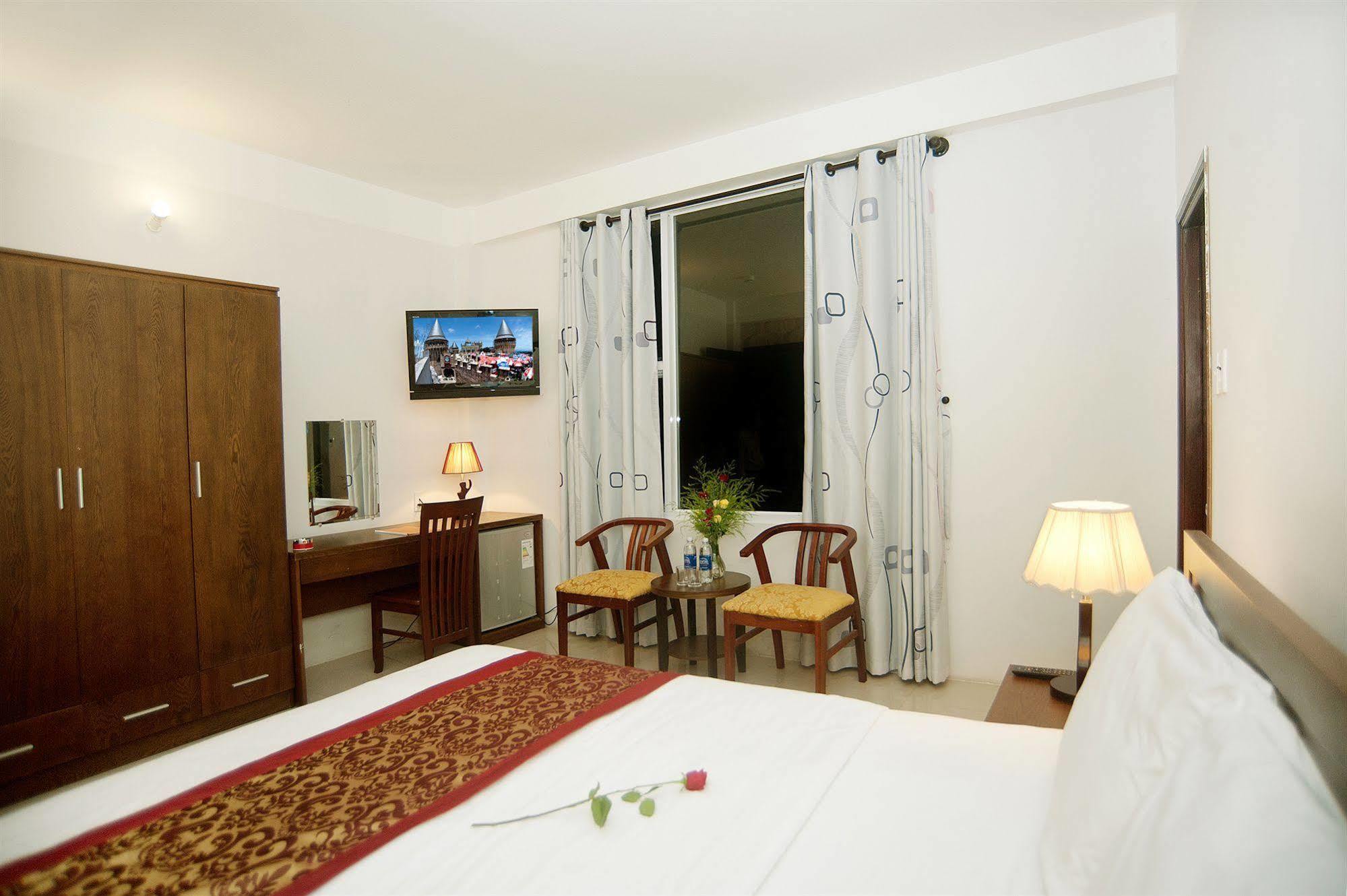 Bin Star Hotel Da Nang Buitenkant foto